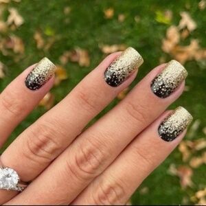 Ring It In 💅✨ Color STREET NEW Sealed - Long Lasting Nail Polish Strips